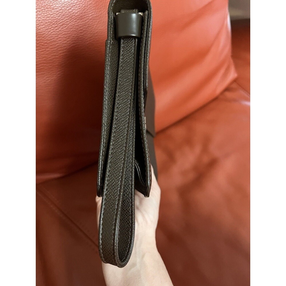 Louis Vuitton Taiga dark Brown Leather Clutch  Condition AB‎ date Code 0094 - Picture 12 of 14